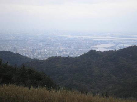 展望ズームしてみると芦屋市あたりだろうか！？