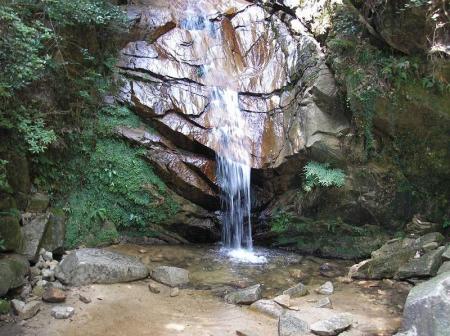 高座の滝からスタートする。今回は車を停めているのでピストンになる