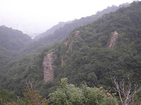 霞んでいて展望はあまりよくない