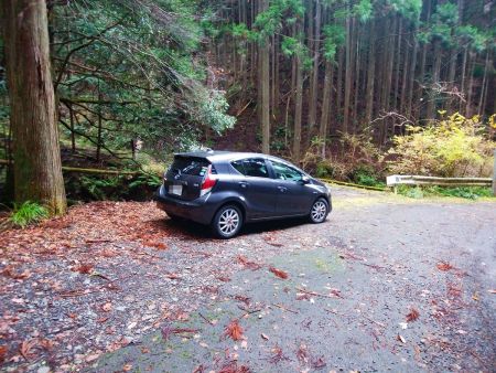 西谷林道入り口の駐車場所に戻ってきた。本日もお疲れ様でした
