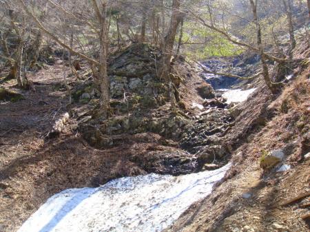 残雪もまだある