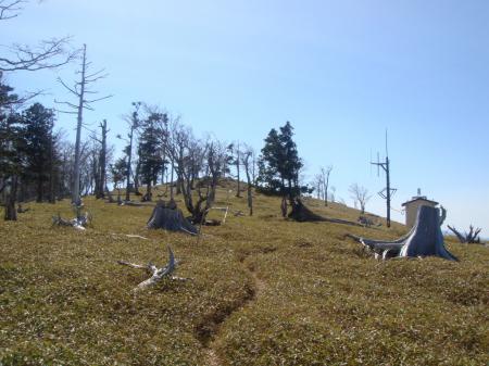 日本鼻のピークと気象観測計がみえた