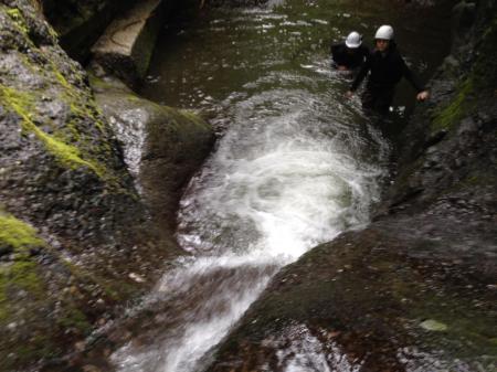 ウォータースライダーのところ結構滑ったが登って上から