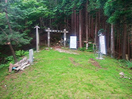 五番関に到着。以前は山上ヶ岳からここに下りてきたので奥駈道のルートは繋がった