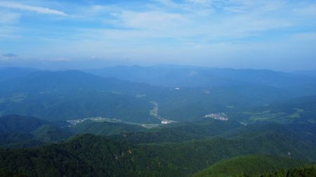 ドローンで西側の展望。高度を上げるとよく見えている