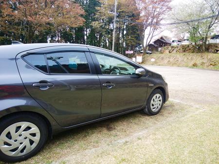 屏風岩公苑の駐車場。屏風岩公苑管理費として500円支払った。