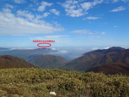 おかしな雲だと思ったら噴煙をあげる木曽御嶽山でした