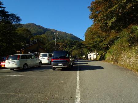 朝明渓谷有料駐車場