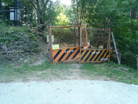 道路上の登山口に戻ってきました。お疲れ様でした。