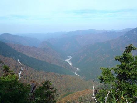 こちら側の視界が開けている