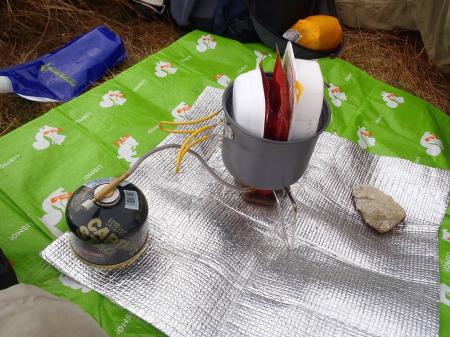 明星ヶ岳でご飯。いつものカレーをする