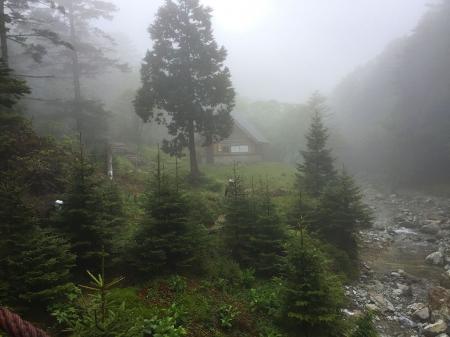 予定より1時間ちょいロスして狼平に到着