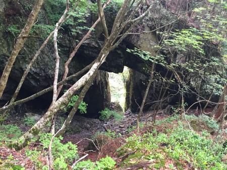 これが石の双門