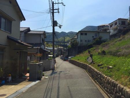 住宅街を歩いていくが妙に長く感じた