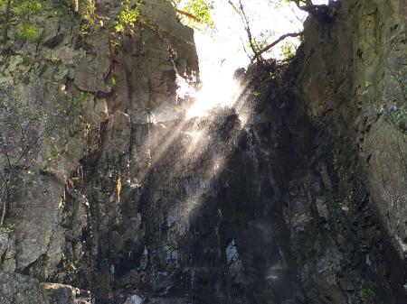 上で水しぶきのようになってるがこれもこれで神秘的な感じだった