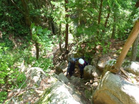 この岩場もかなりのもんだった