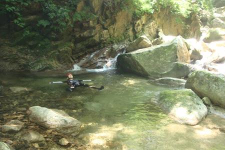 先にいってプカプカと浮かんでいたが実はちょい寒くなってきていたｗ