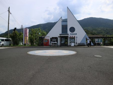 丹後由良駅に戻ってきた。これで本日はお疲れ様でしたと思ったけど実は次があった