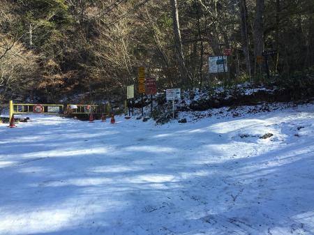 駐車場も雪たっぷり