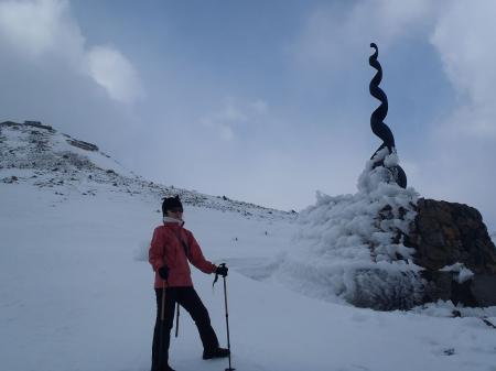 モニュメントとS嬢