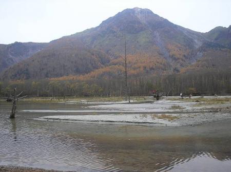 季節のせいなのか、やはり人がたくさんいた