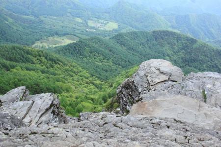 ここは岩が何枚も重なっているのと高度感の迫力がメイン