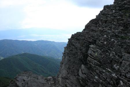 この岩が珍しく迫力もあった