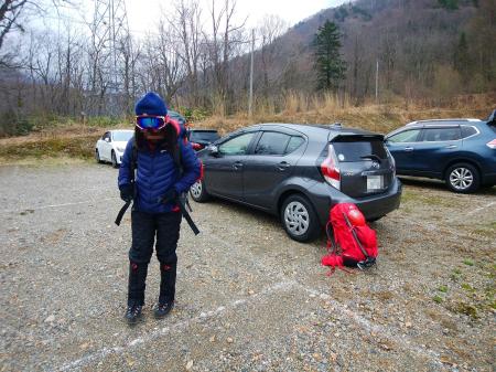 鍋平高原登山者用駐車場で300円払って駐車。今回はここからスタート