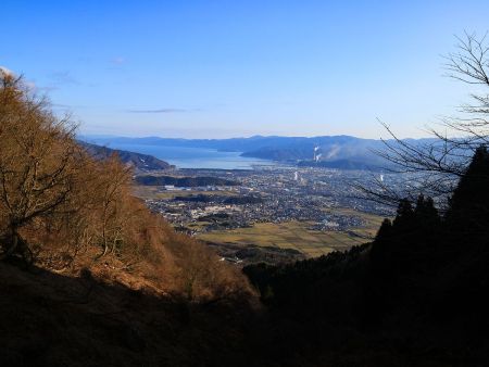 途中で敦賀市と日本海が見える場所があったので撮影しておいた