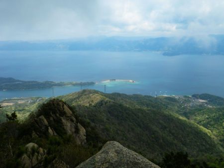 水島方面の綺麗な水面がよく見えた。さすがは日本海って感じで海が綺麗だね