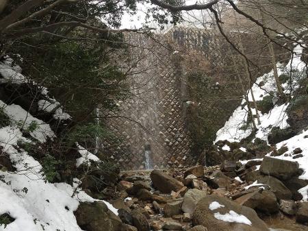 堤防。これは右側で巻く