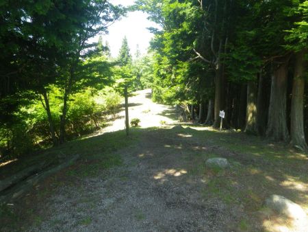 さて、早く自宅に帰りたいこともあって、さっさと下山することにした