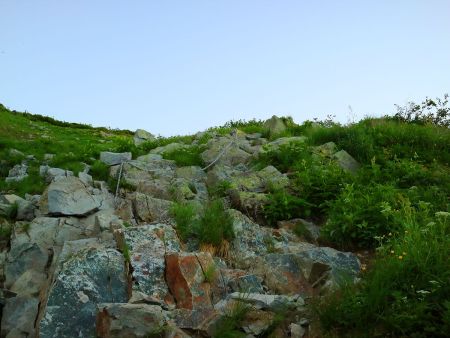 さっそく鎖場があったけど、ここは別に大したことなかった