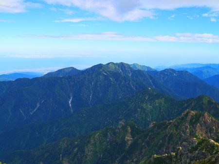 これは北側の展望かな。なんかの山なんだろうけどわからなかった