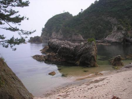 本当に綺麗な海だ。泳ぎたいけど今は寒い