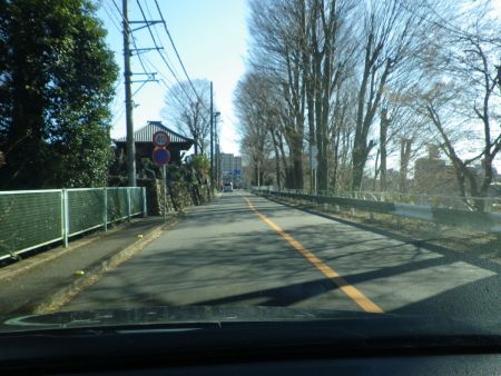 ここは雪村あおいがひなたにスカートを脱がされた場所だったはず