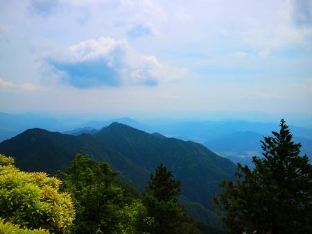 今日は景色が霞んでいたけど、なんとなく見える