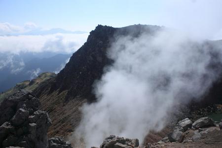 さっきの噴煙の真上