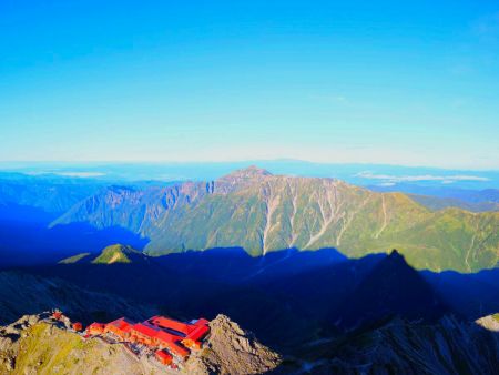 槍ヶ岳に登り、まず笠ヶ岳を撮影