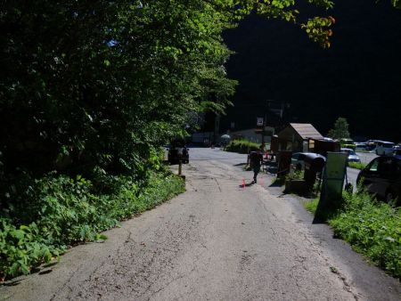 新穂高温泉の駐車場まで下ってきた。色々あったけどお疲れ様でした