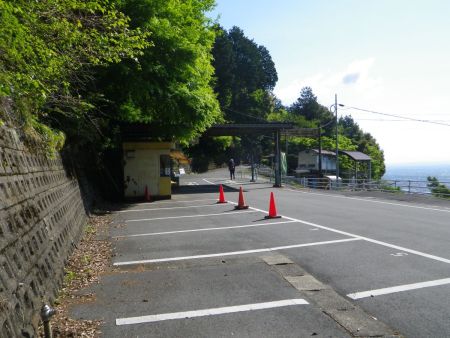 滝上駐車場で1000円（GW価格）を支払って車を駐車してスタート