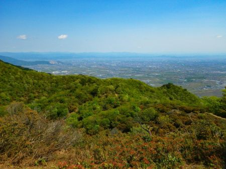 小倉山山頂からの展望。さっきの階段の途中からのほうがいい感じだったね