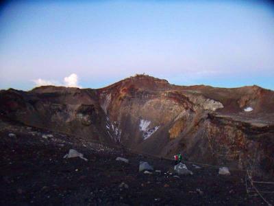 さっさと剣ヶ峰を目指す。時間は限られているが時間に余裕はあった