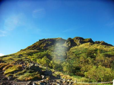 グリーンがあるけど、上は岩場っぽい感じ。この感じは好きだ