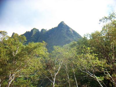 下山時にみた鋸山。時間がまだあったのであそこも登ればよかったとあとで後悔した
