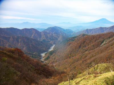 標高は1500mほどだけど谷が深い。写真ではわかりにくいか！