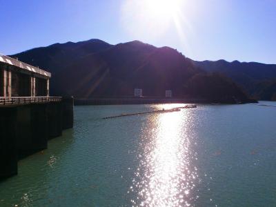 奥多摩湖はひっそりしているのと人がいないのは季節のせいなのか人気がないのか！？