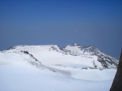 周りの景色を撮影してみるけど雪がかぶっていて白いだけで迫力がよくわからない。無積雪だとわかるんだろうね