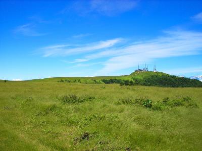 あの電波塔やホテルがあるところまでいくのか。見えてるが結構距離がありそう。それにしても快晴で天気が良い！