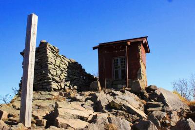 四阿山山頂(2354m)に到着